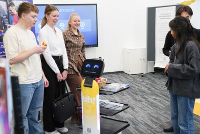 Serviceroboter-im-Einsatz-@Martin-Kleinert